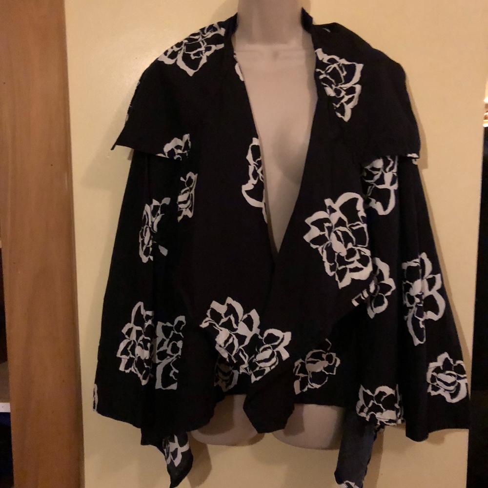 RONI RABL black/white cotton tie back open blouse/S (generous fit) - Picture 2 of 8